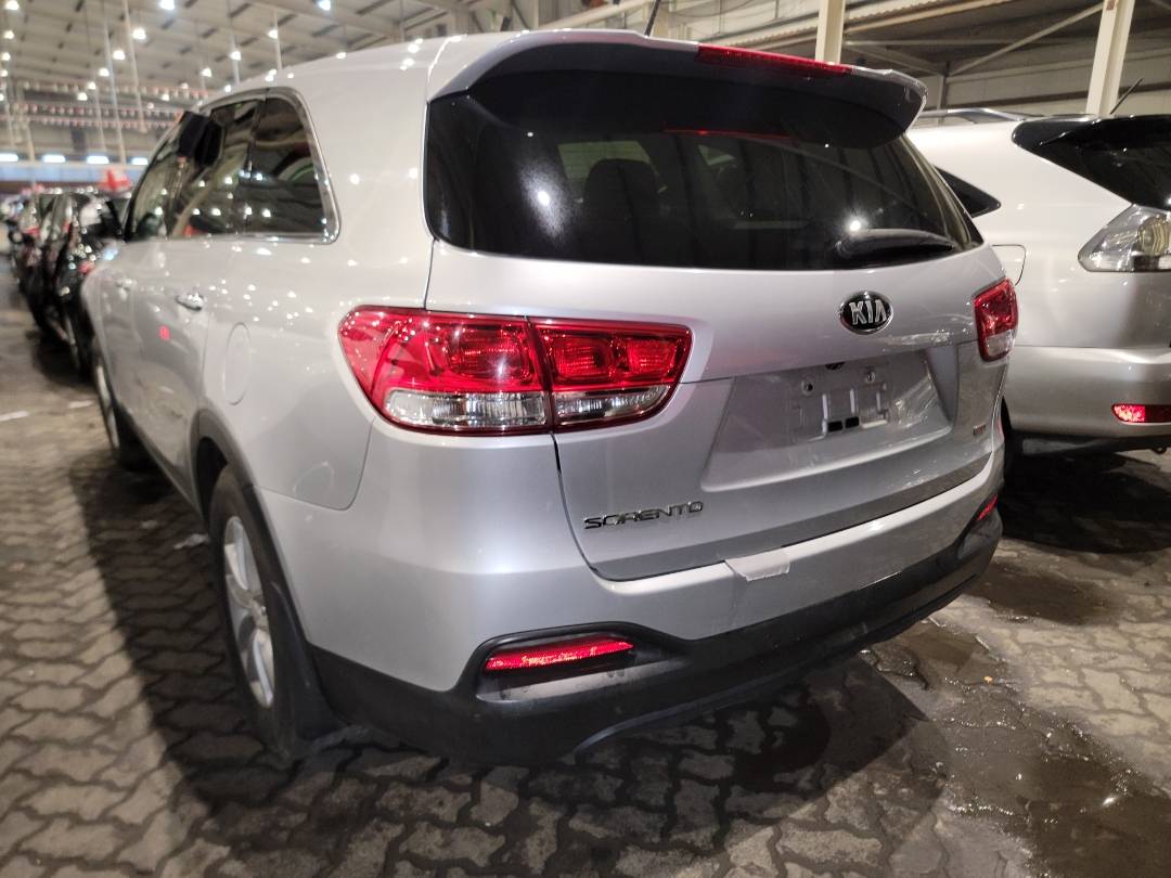 2018 KIA SORENTO — 136596 Miles — Lot 66060523 - Marhaba Auctions Used Cars - Image 3