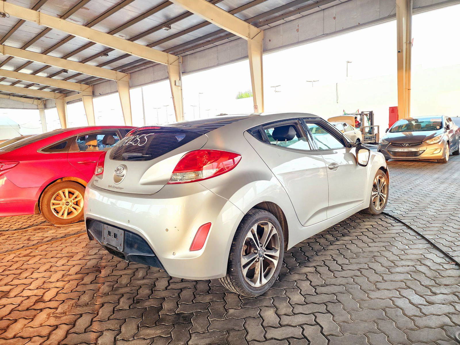 2012 HYUNDAI VELOSTER — 161969 Miles — Lot 40321372 — Souq - Marhaba Auctions Used Cars - Image 3