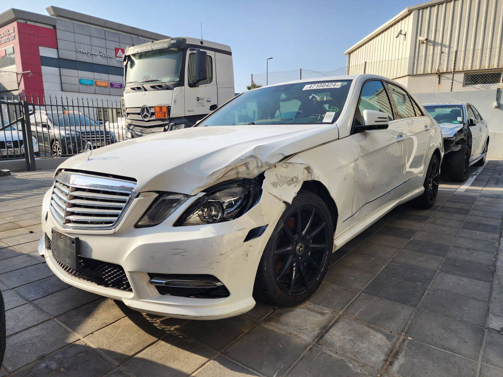 2013 MERCEDES BENZ E 350 — 119307 Miles — Lot 669556 — Ind. 12 - Marhaba Auctions Used Cars - Image 4