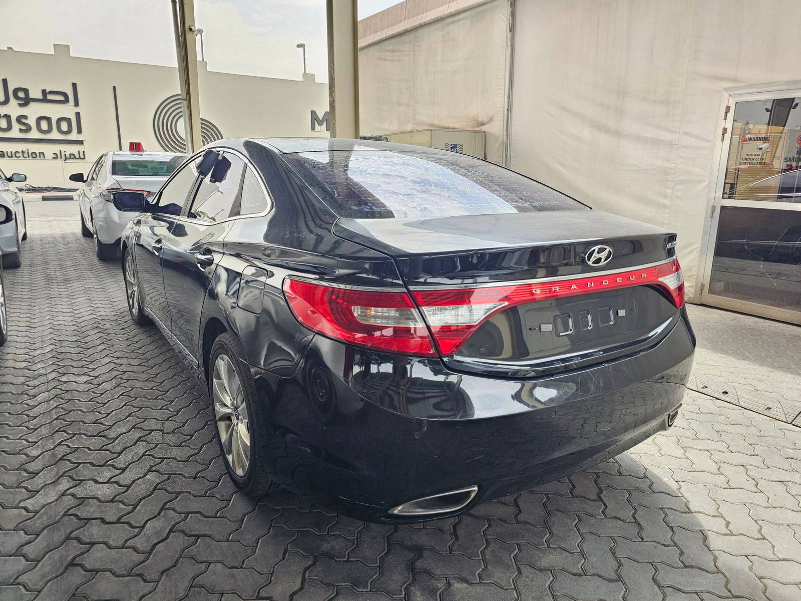 2012 HYUNDAI GRANDEUR — 227017 KM — Lot 190535 — Souq - Marhaba Auctions Used Cars - Image 5