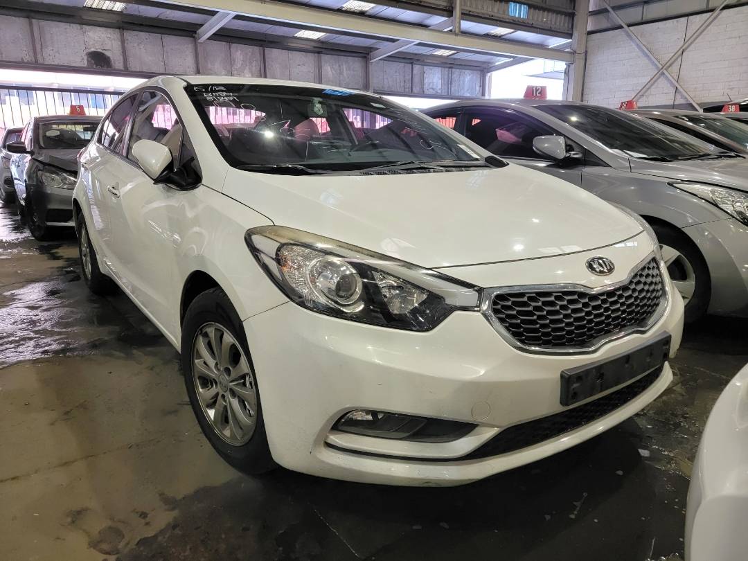 2015 KIA K3 — 198288 KM — Lot 12BFA925316 — Main - Marhaba Auctions Used Cars - Image 4