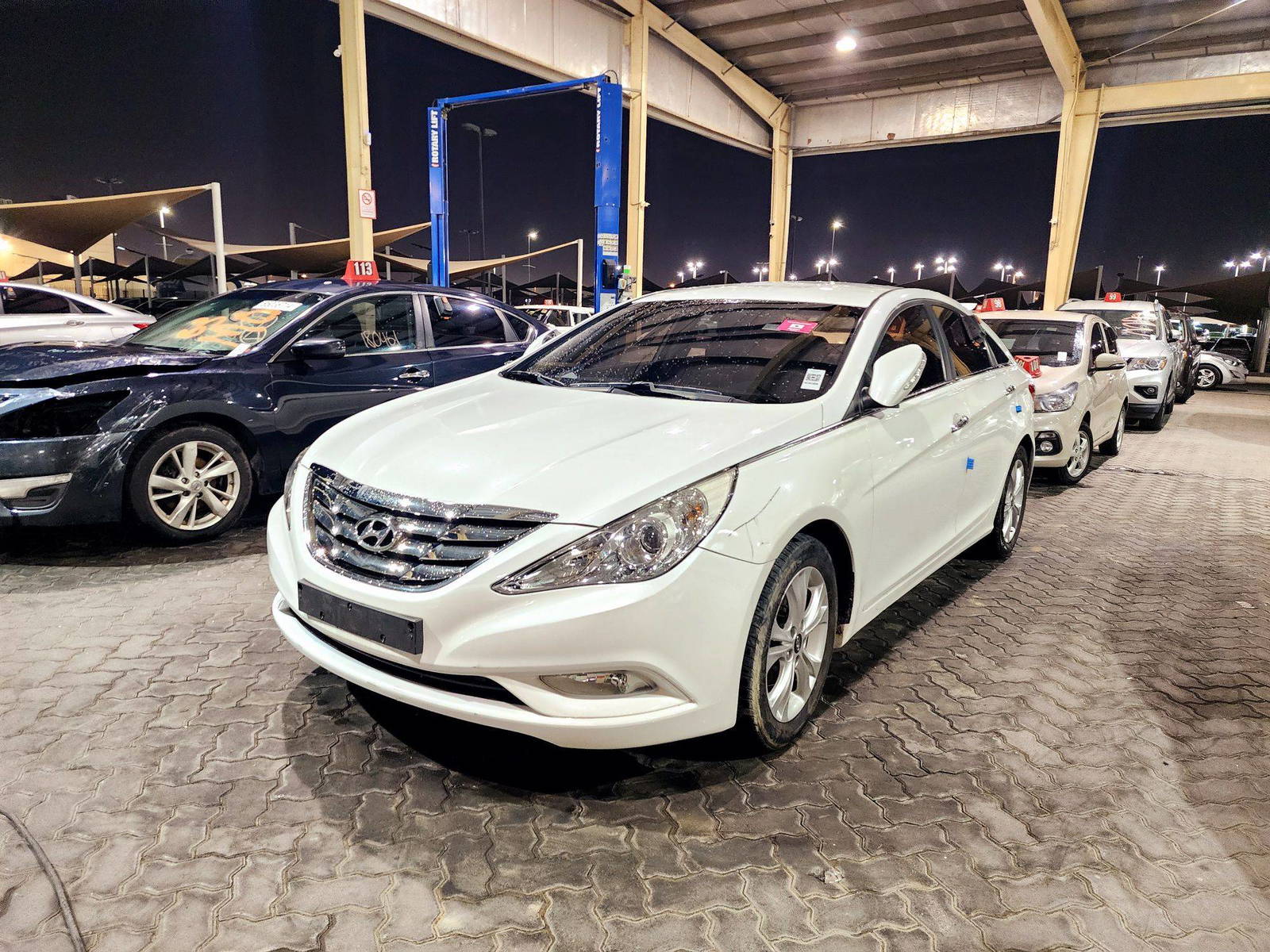 2010 HYUNDAI SONATA — 82468 KM — Lot 068810 — Souq - Marhaba Auctions Used Cars - Image 5