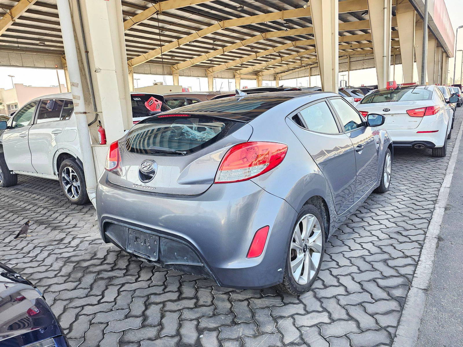 2017 HYUNDAI VELOSTER — 113313 Miles — Lot D5HU307401 — Souq - Marhaba Auctions Used Cars - Image 4