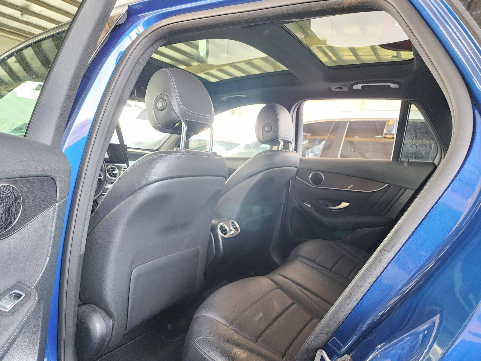 2022 MERCEDES BENZ GLC-300 — 42416 Miles — Lot 6NG054981 — Souq - Marhaba Auctions Used Cars - Image 6