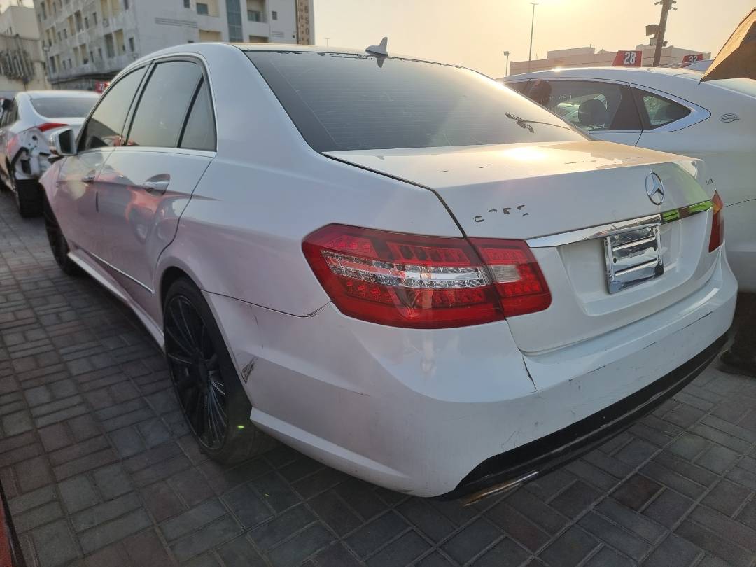 2010 MERCEDES BENZ E 350 — 127210 Miles — Lot 125487 — Ind. 12 - Marhaba Auctions Used Cars - Image 4