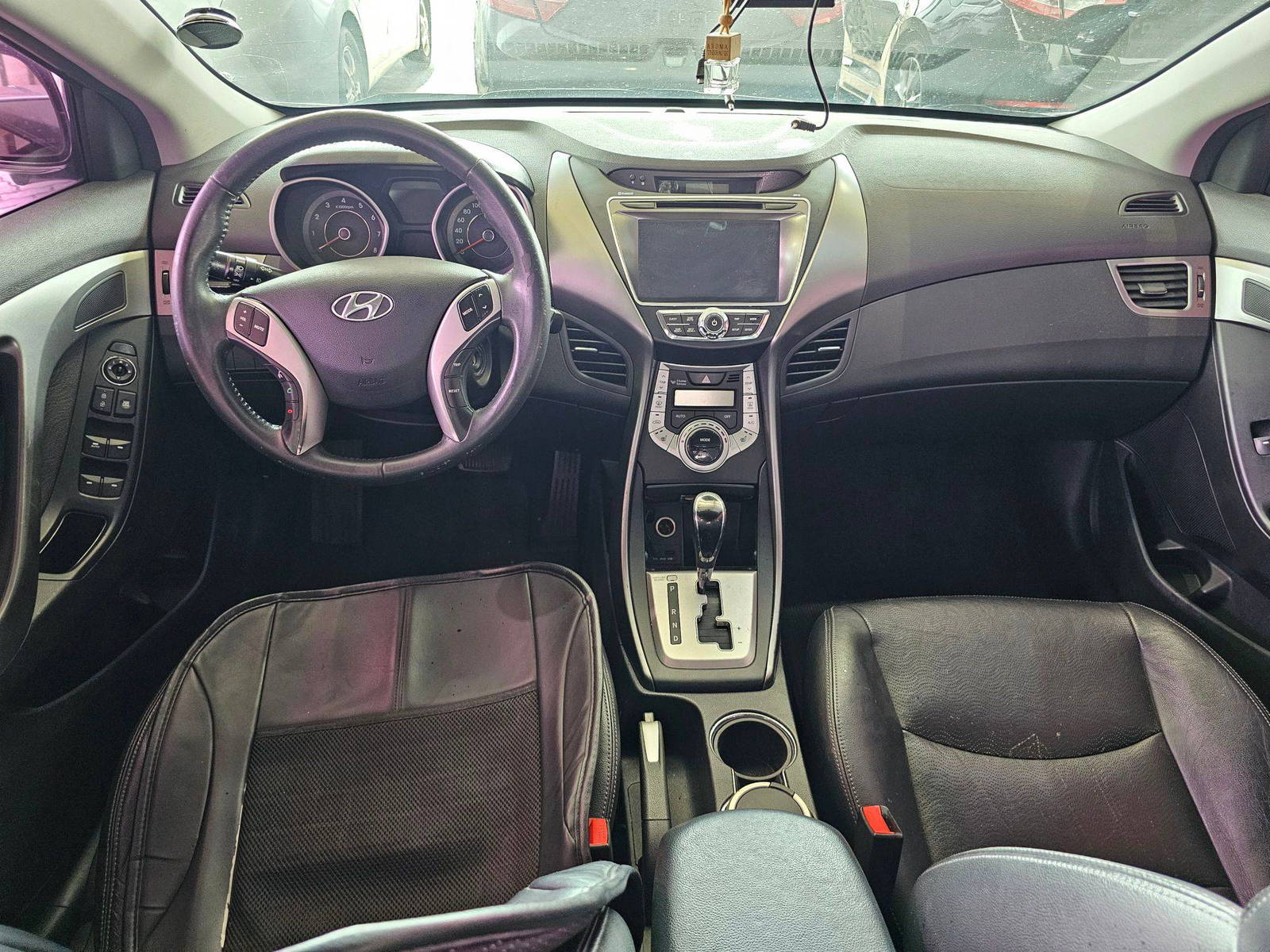 2011 HYUNDAI AVANTE — 99967 KM — Lot 125114 — Souq - Marhaba Auctions Used Cars - Image 7