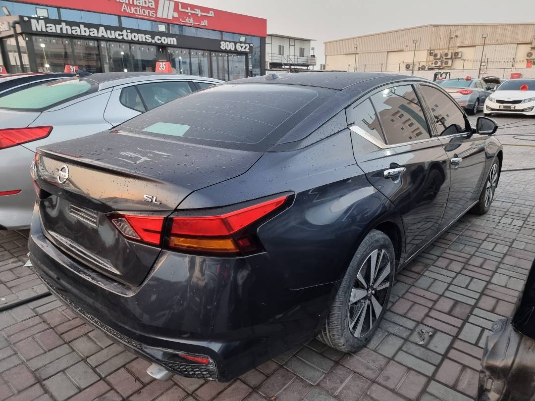 2020 NISSAN ALTIMA — 116740 Miles — Lot 1235487 — Ind. 12 - Marhaba Auctions Used Cars - Image 4