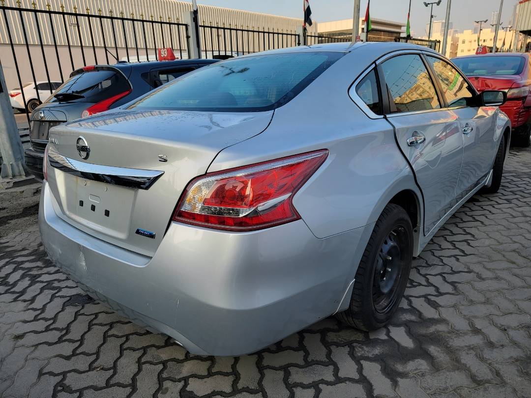 2013 NISSAN ALTIMA — 158626 Miles — Lot 52552943 - Marhaba Auctions Used Cars - Image 4