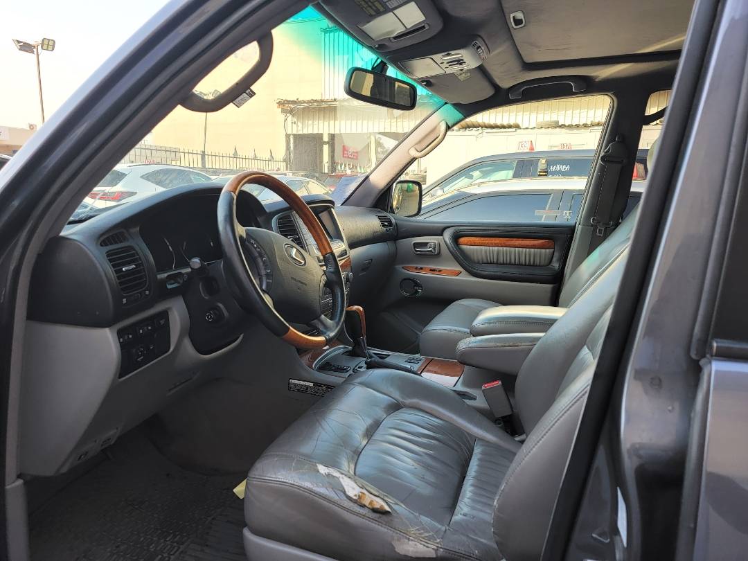 2005 LEXUS LX 470 — 305330 Miles — Lot W053551742 — Main - Marhaba Auctions Used Cars - Image 6