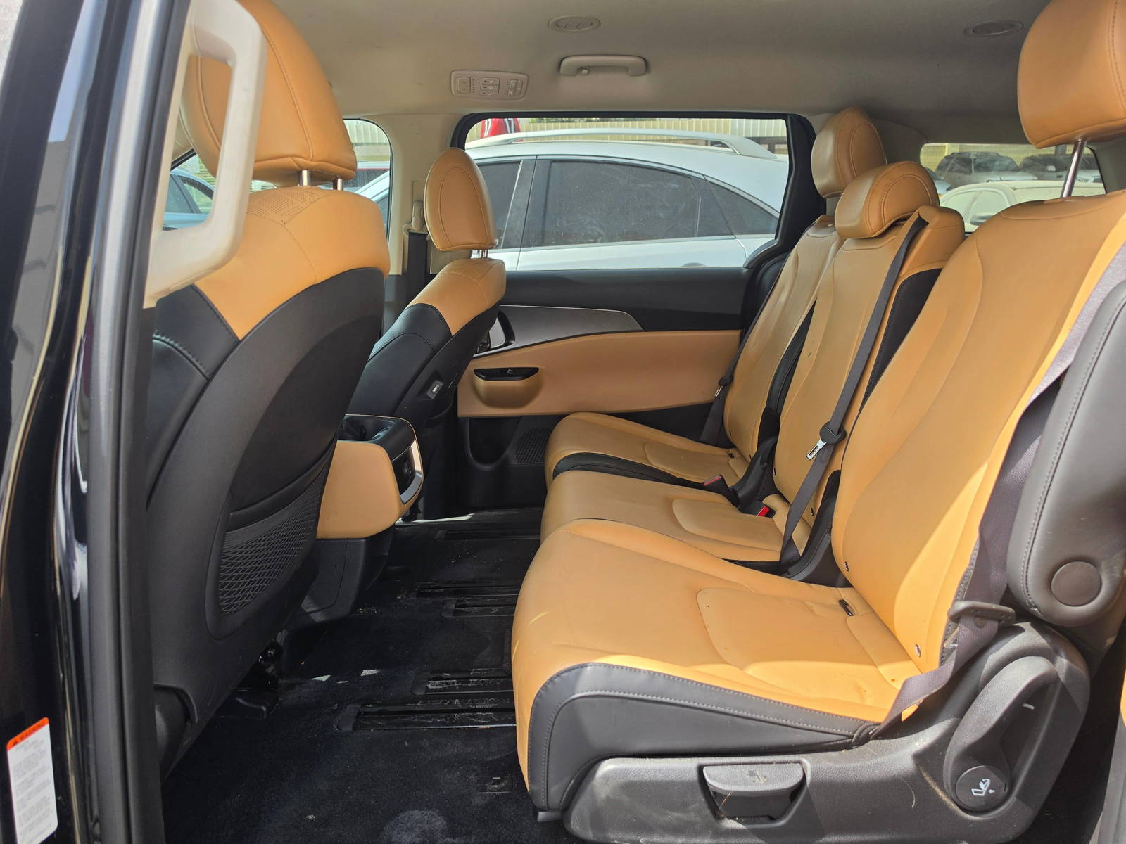2023 KIA CARNIVAL LX — 61556 Miles — Lot P6292209 - Marhaba Auctions Used Cars - Image 7
