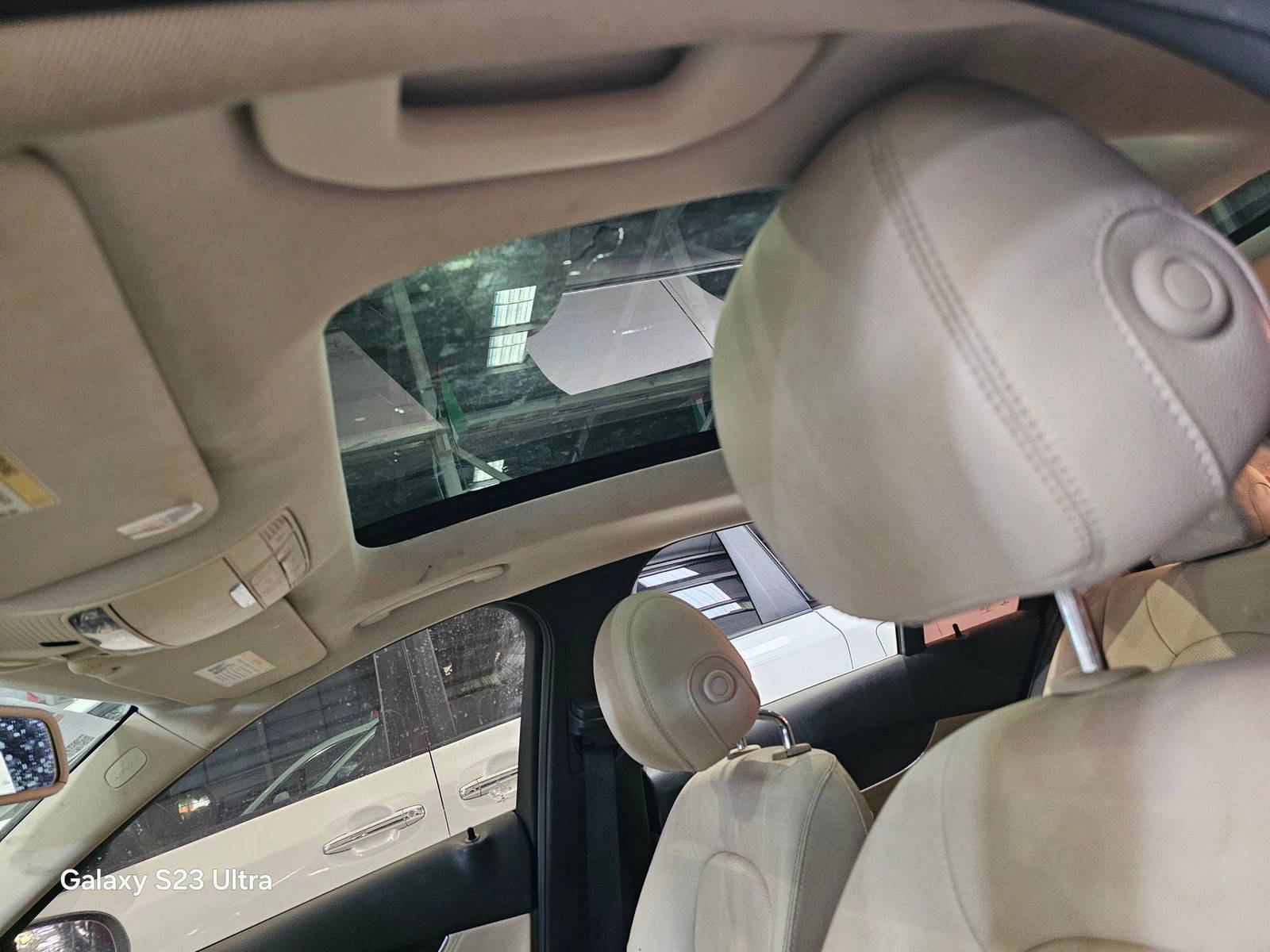 MERCEDES BENZ C300 2015 - Marhaba Auction Used Cars - Image 9