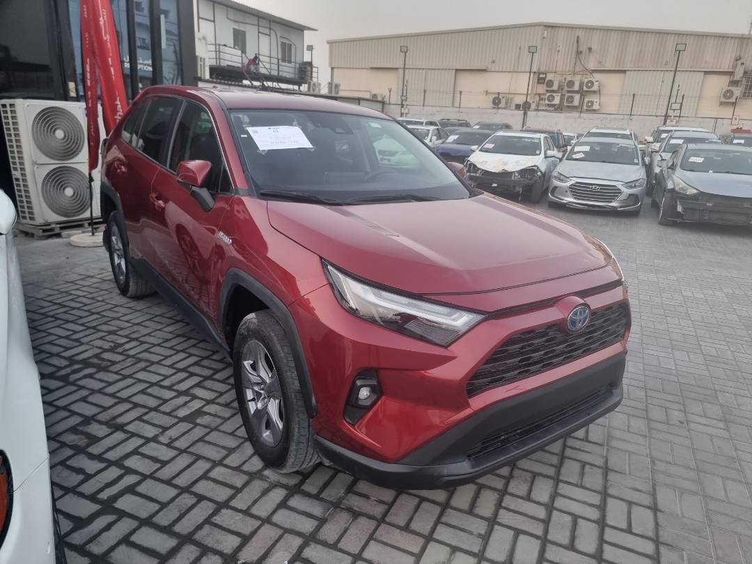 Toyota RAV4 2024 view 2