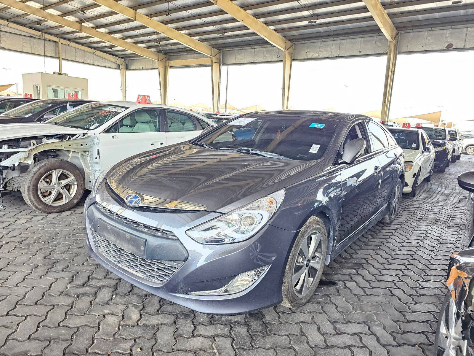 2012 HYUNDAI SONATA — 178364 KM — Lot 042481 — Souq - Marhaba Auctions Used Cars - Image 5