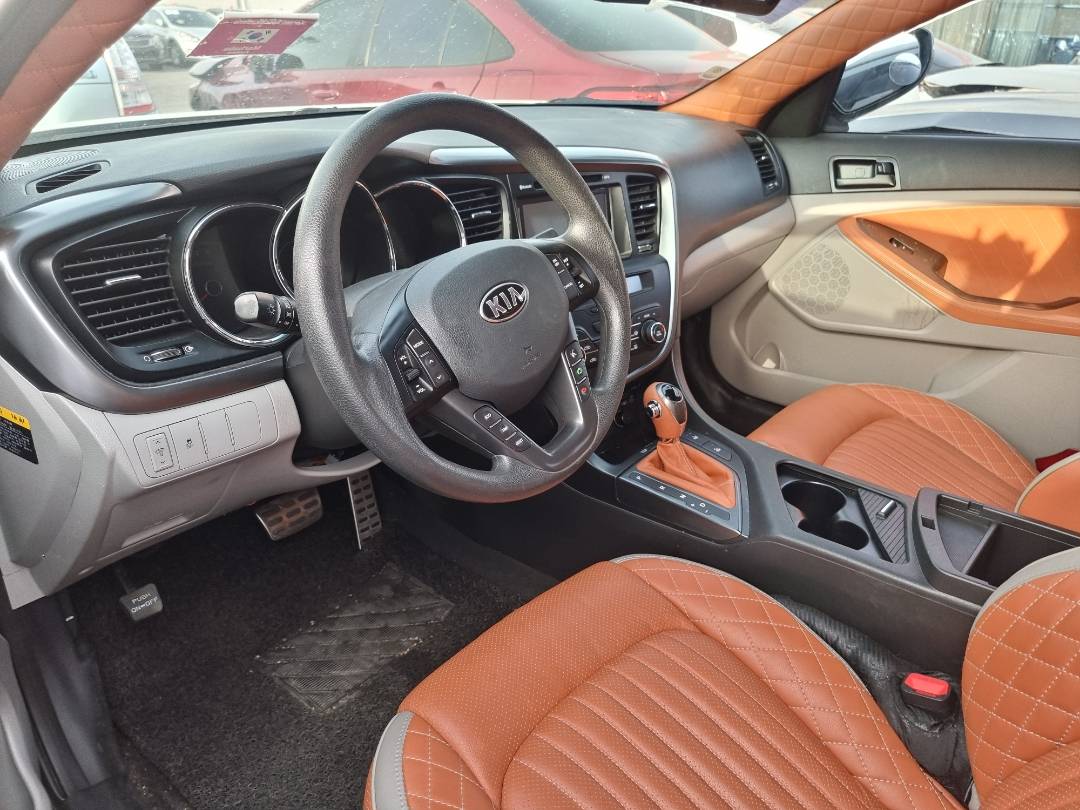 2013 KIA K5 — 190486 KM — Lot 125478 — Main - Marhaba Auctions Used Cars - Image 6