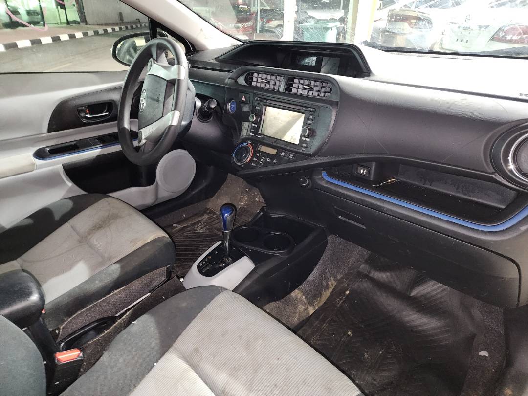 2013 TOYOTA PRIUS C — 171165 Miles — Lot 80360763 - Marhaba Auctions Used Cars - Image 7