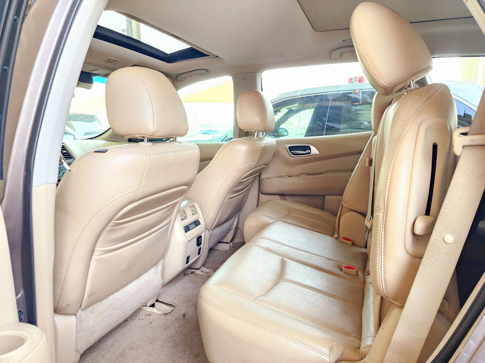 2013 NISSAN PATHFINDER — 217078 Miles — Lot C672198 — Souq - Marhaba Auctions Used Cars - Image 6