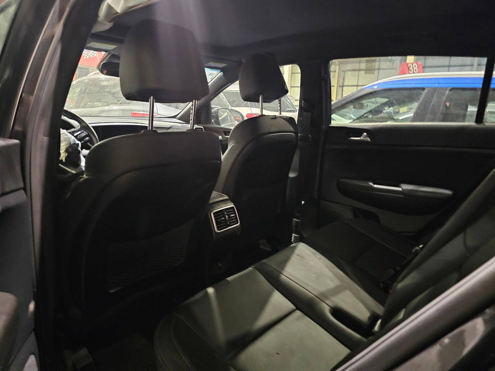 2022 KIA SPORTAGE — 25557 Miles — Lot C2N7018800 — Souq - Marhaba Auctions Used Cars - Image 7