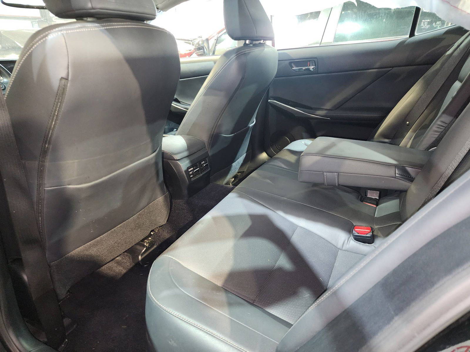2014 LEXUS IS 250 — 149681 Miles — Lot E5041833 — Al Quoz - Marhaba Auctions Used Cars - Image 7