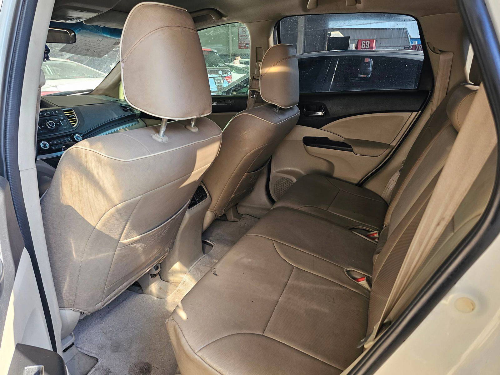 2015 HONDA CR-V — 208268 KM — Lot FL700553 — Main - Marhaba Auctions Used Cars - Image 10