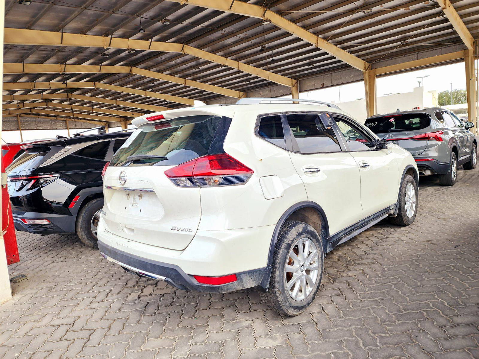 2018 NISSAN ROGUE — 104468 KM — Lot 66838774 — Souq - Marhaba Auctions Used Cars - Image 3