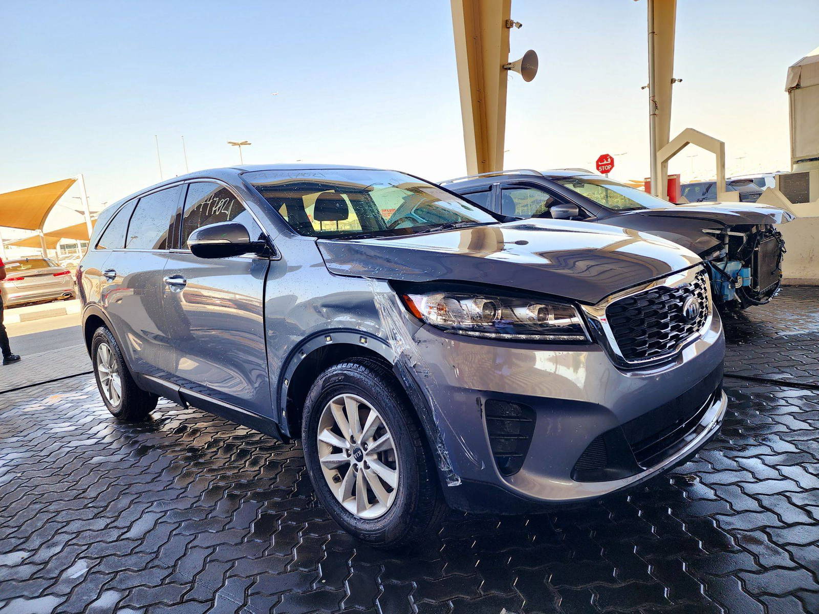 2020 KIA SORENTO — 60782 Miles — Lot 8LG664569 — Souq - Marhaba Auctions Used Cars - Image 4