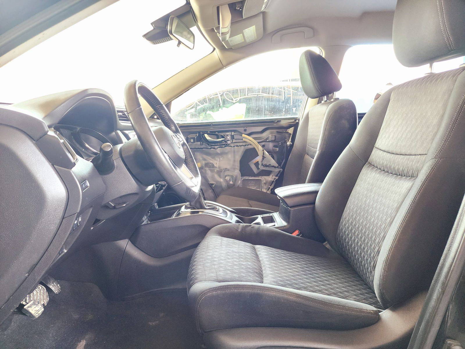2019 NISSAN ROGUE — 107775 Miles — Lot 77111674 — Souq - Marhaba Auctions Used Cars - Image 8