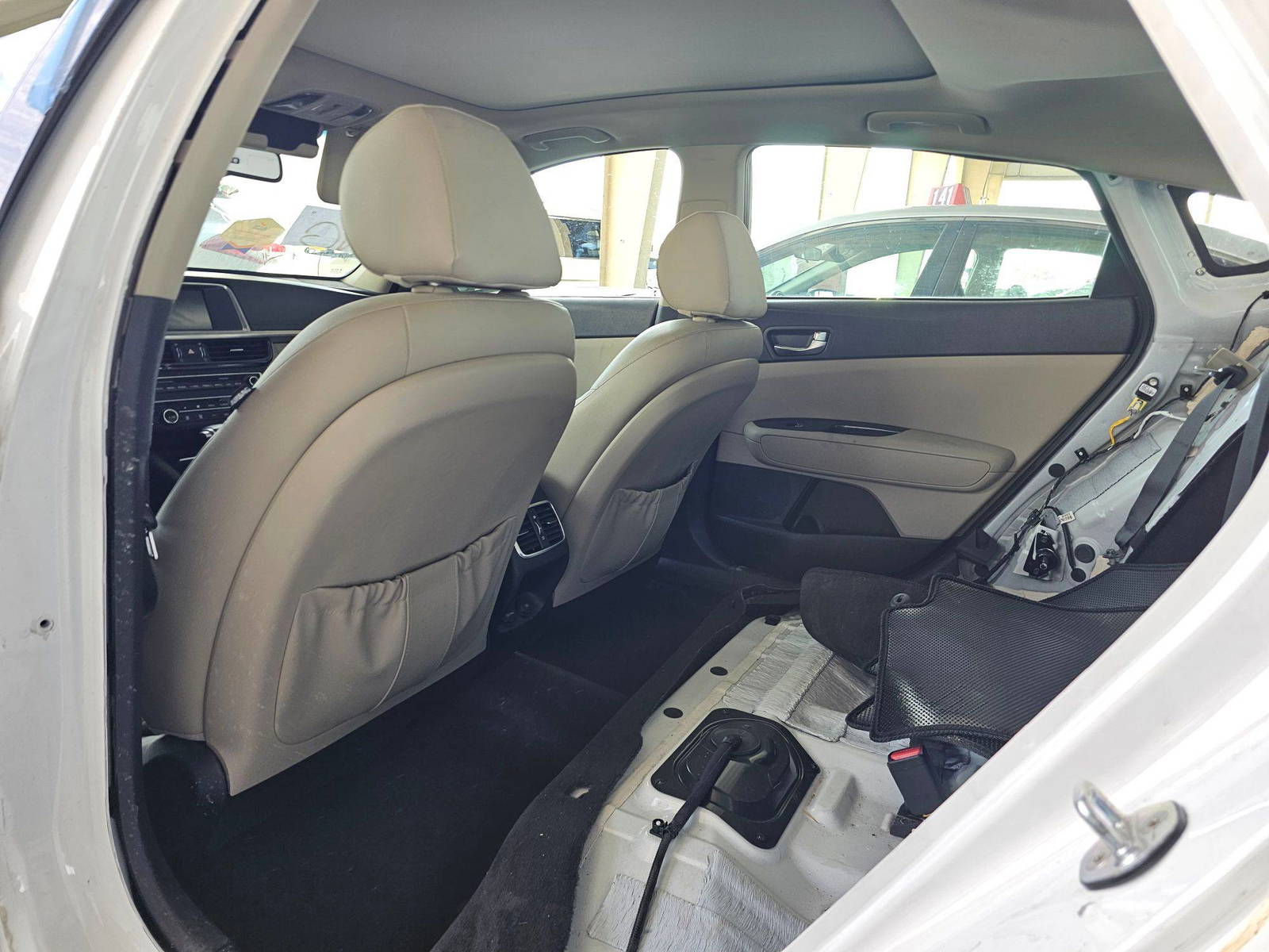 2018 KIA OPTIMA — 87377 Miles — Lot 68354145 — Souq - Marhaba Auctions Used Cars - Image 6