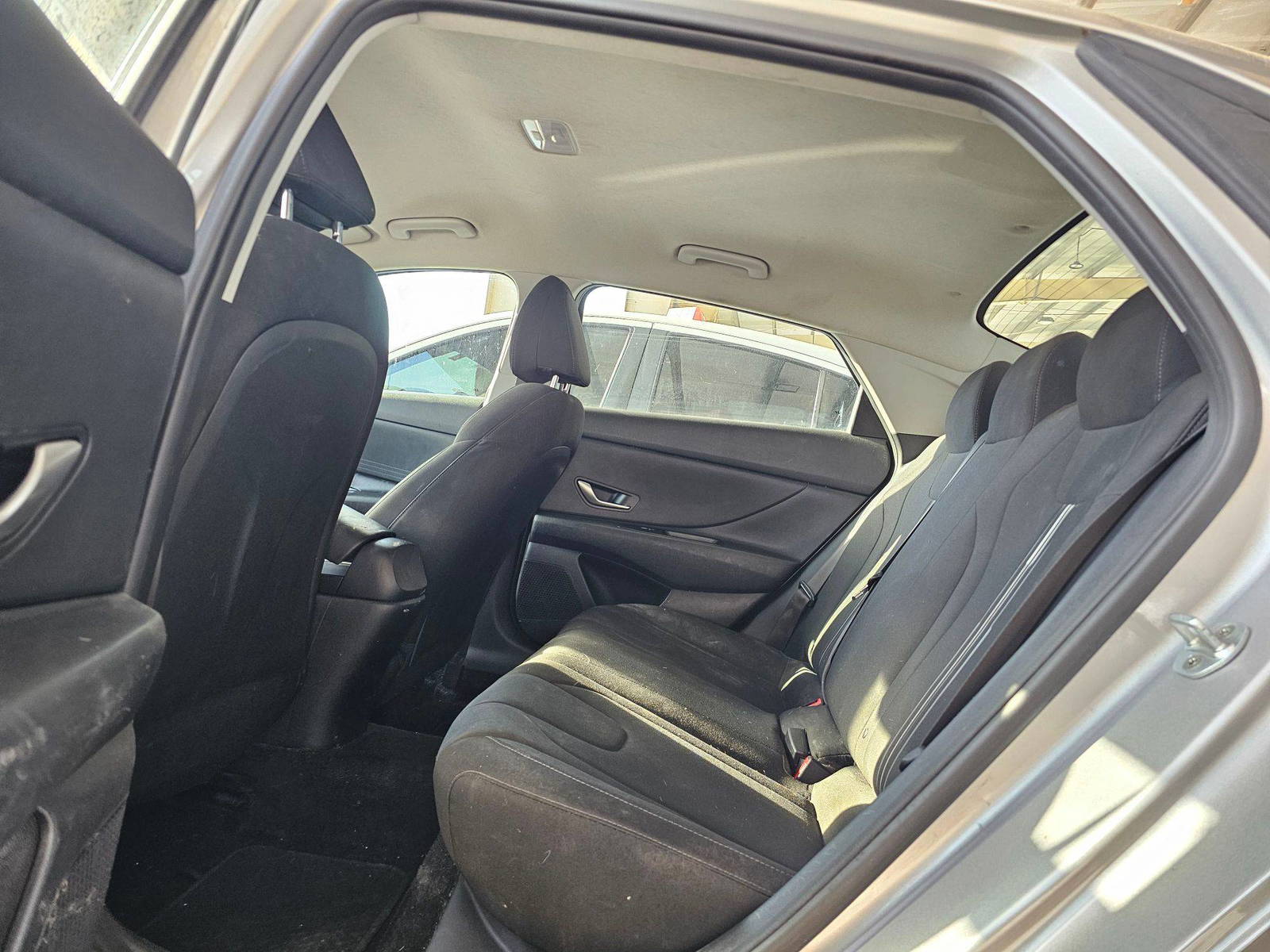 2021 HYUNDAI ELANTRA — 116242 Miles — Lot G2MH011465 — Souq - Marhaba Auctions Used Cars - Image 6