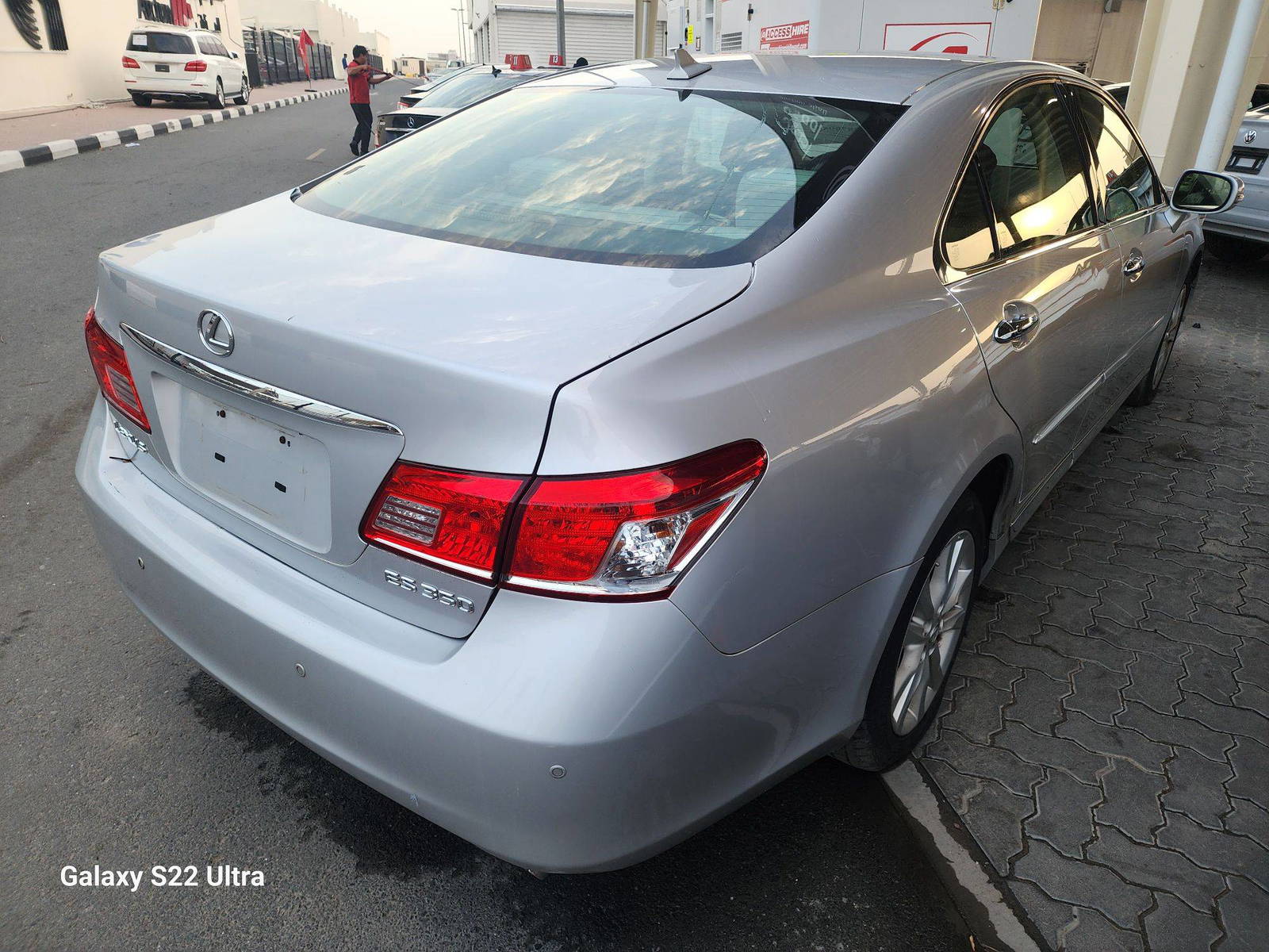 2010 LEXUS ES 350 — 197363 Miles — Lot 38709550 - Marhaba Auctions Used Cars - Image 4
