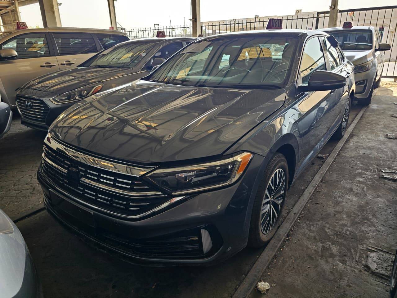 VOLKSWAGEN Jetta 2019 view 2