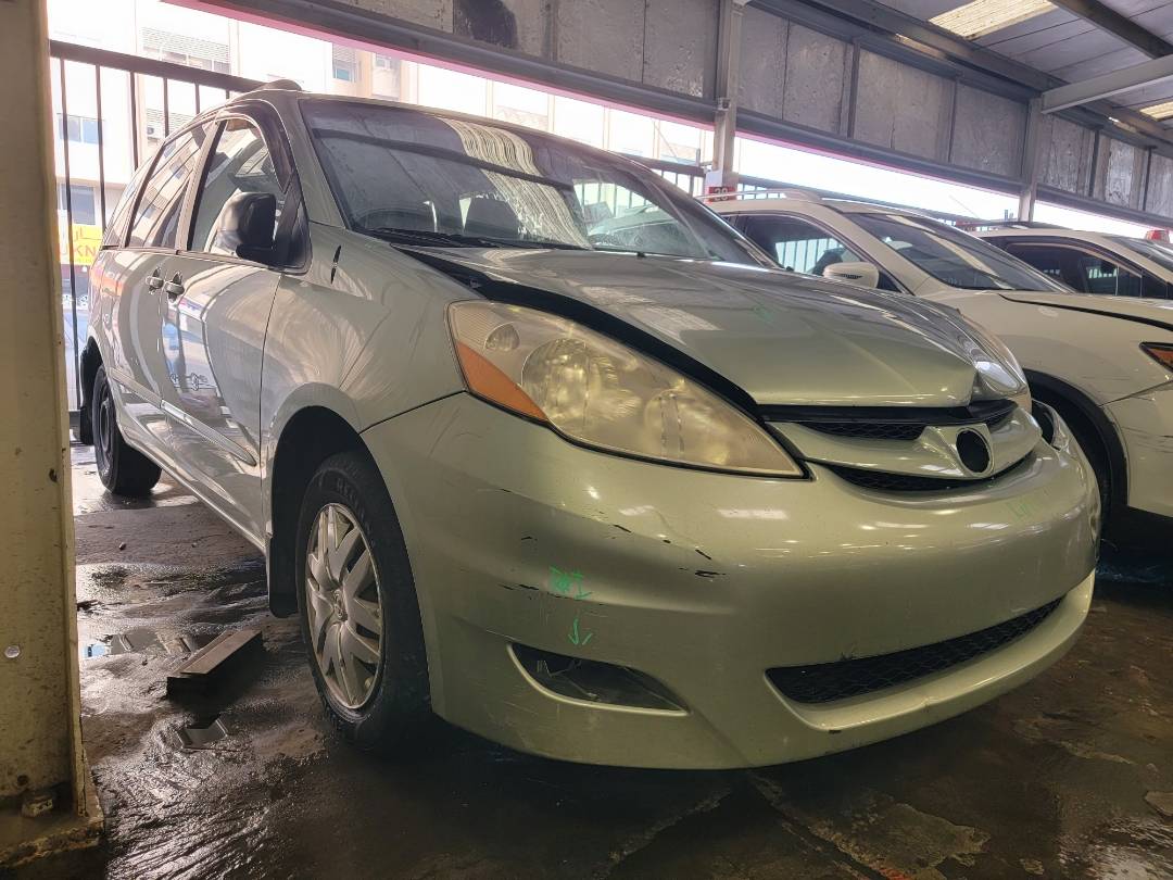 2010 TOYOTA SIENNA — 180786 Miles — Lot AS333111 — Main - Marhaba Auctions Used Cars - Image 4