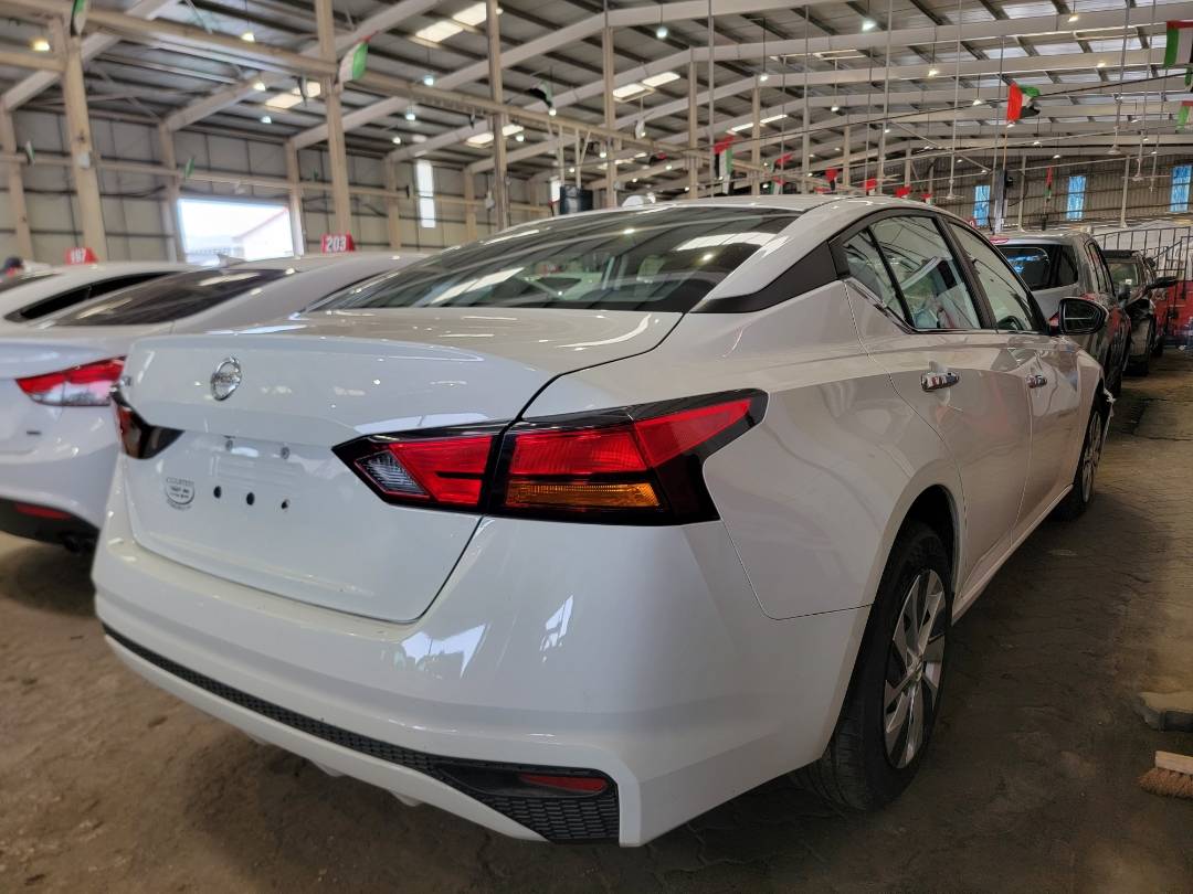 2019 NISSAN ALTIMA — 114906 Miles — Lot 81850073 — Main - Marhaba Auctions Used Cars - Image 3