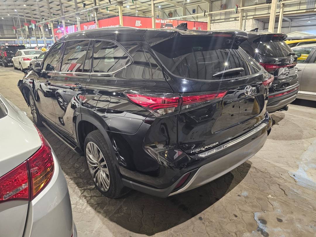 2022 TOYOTA HIGHLANDER — 35152 KM — Lot 55898385 — Main - Marhaba Auctions Used Cars - Image 3