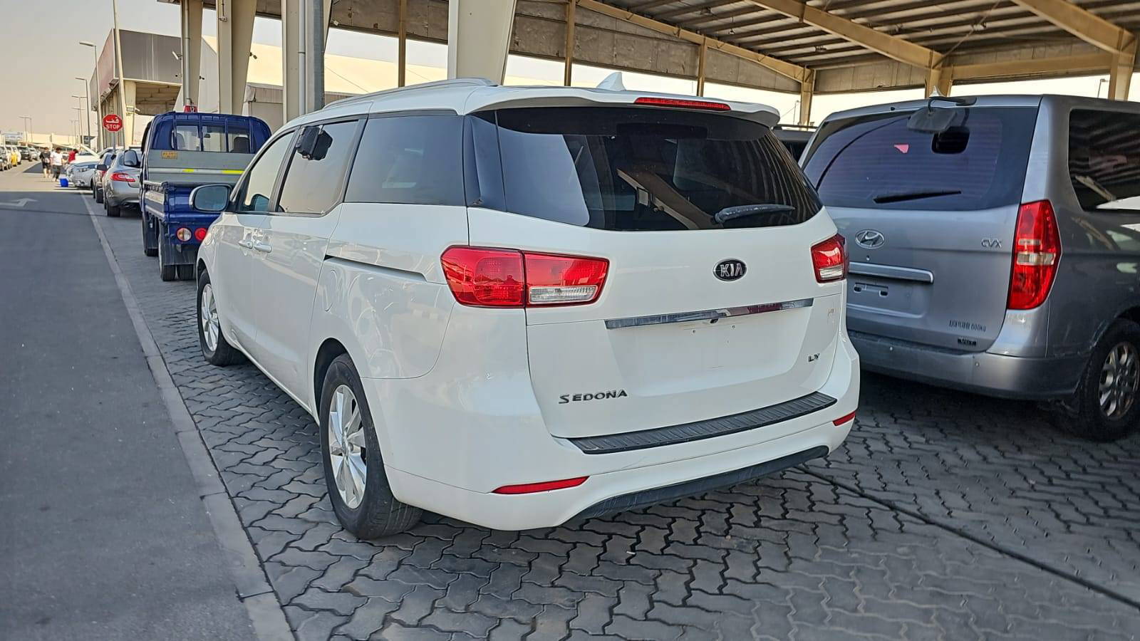 KIA SEDONA 2015 - Marhaba Auction Used Cars - Image 12