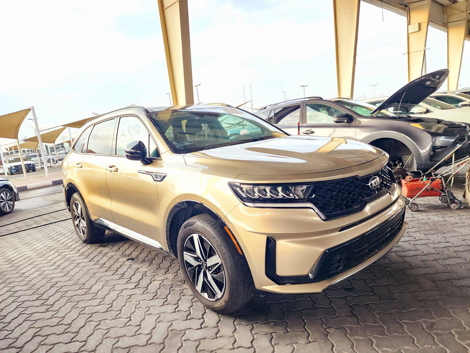 2021 KIA SORENTO — 124280 Miles — Lot 40384985 — Souq - Marhaba Auctions Used Cars - Image 3