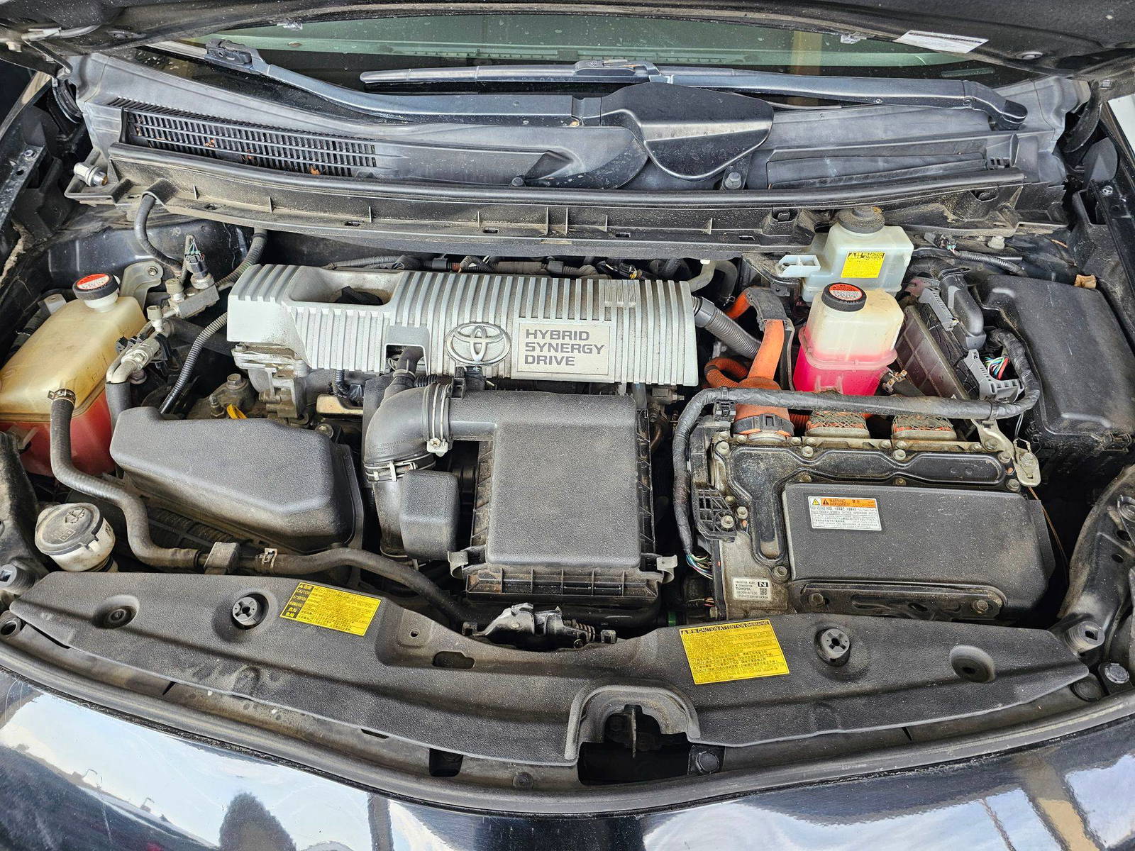 2014 TOYOTA PRIUS — 210527 Miles — Lot E0381341 — Souq - Marhaba Auctions Used Cars - Image 11