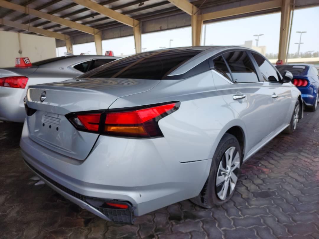 2021 NISSAN ALTIMA — 70737 Miles — Lot 38085354 — Souq - Marhaba Auctions Used Cars - Image 5