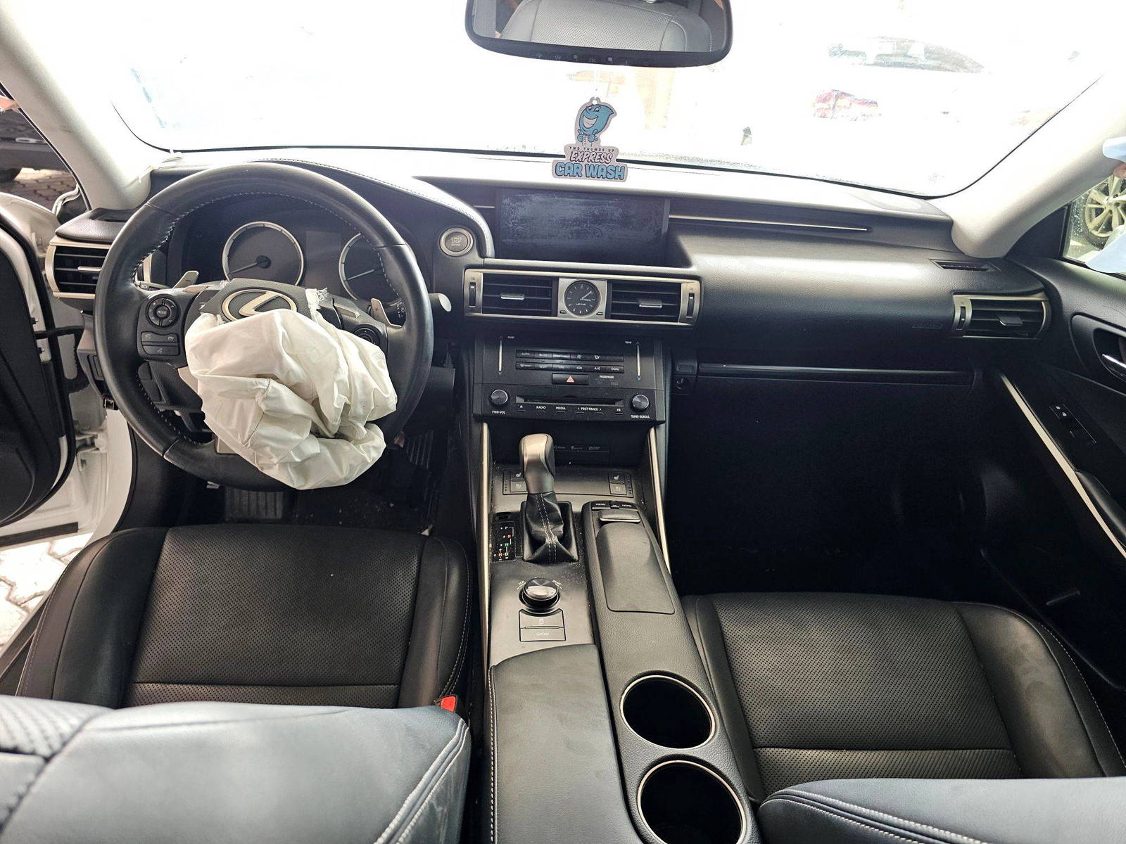 2014 LEXUS IS 250 — 142025 Miles — Lot 5028768 — Souq - Marhaba Auctions Used Cars - Image 7