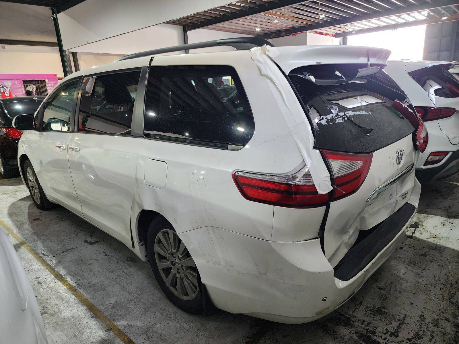 2016 TOYOTA SIENNA — 175926 KM — Lot DC1GS128918 — Ind. 12 - Marhaba Auctions Used Cars - Image 6
