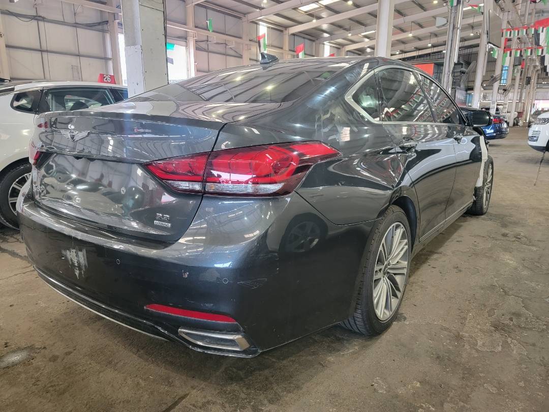 2018 HYUNDAI GENESIS — 117674 KM — Lot JU260924 — Main - Marhaba Auctions Used Cars - Image 3