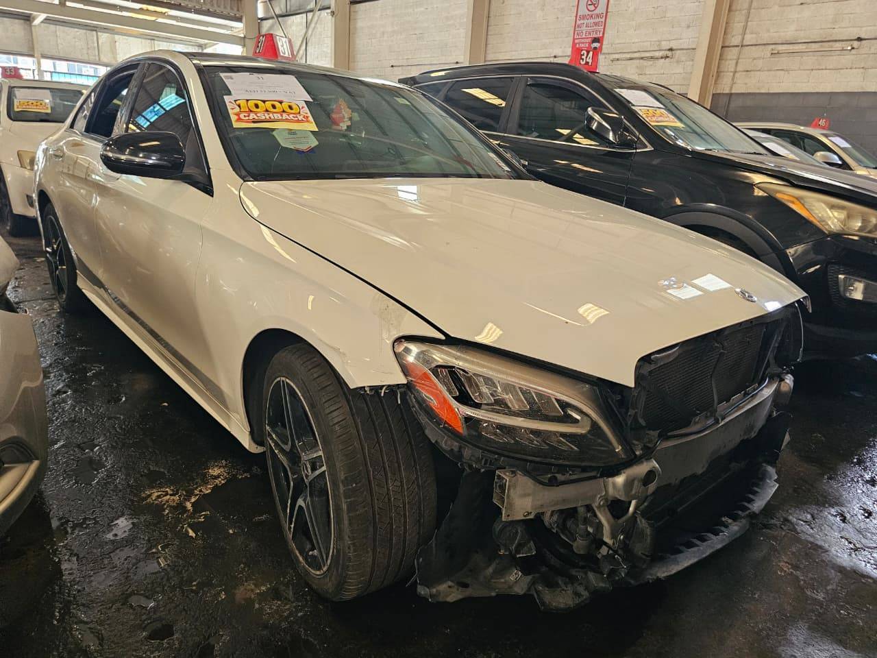 MERCEDES BENZ C300 2020 view 2