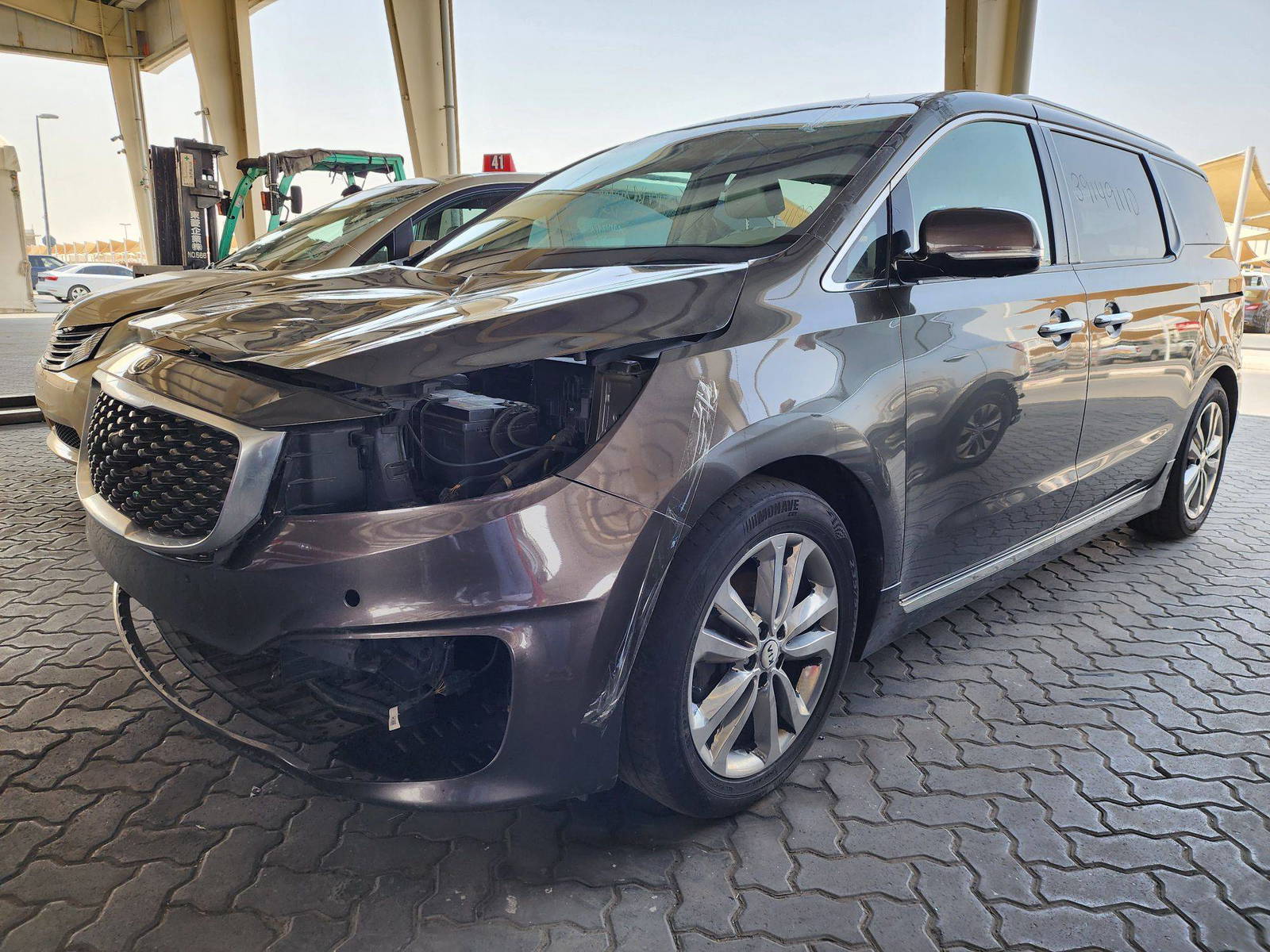 2018 KIA SEDONA — 163672 Miles — Lot 39149110 — Main - Marhaba Auctions Used Cars - Image 5