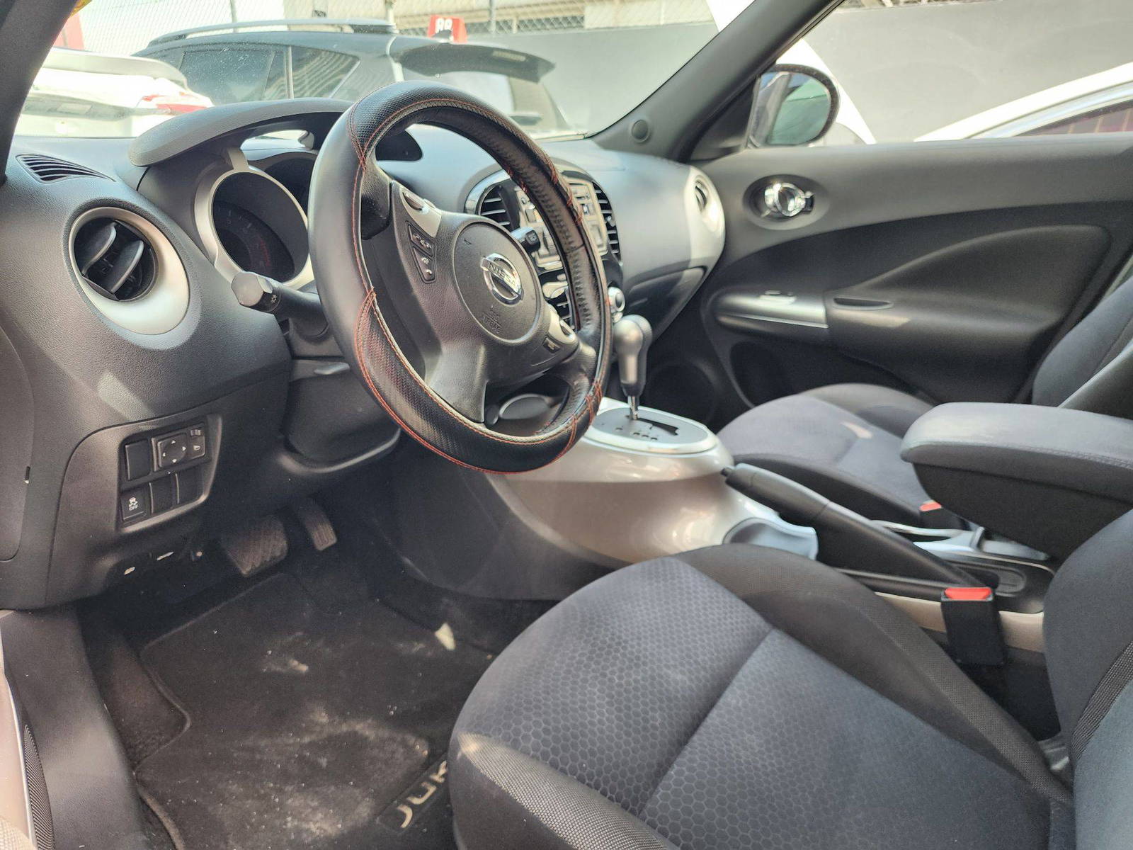 2011 NISSAN JUKE — 158547 Miles — Lot 009381 — Al Quoz - Marhaba Auctions Used Cars - Image 10