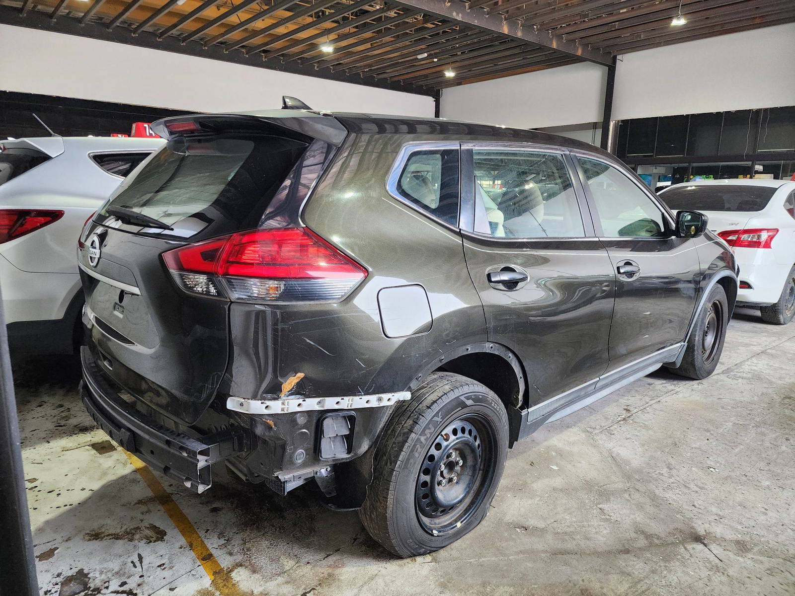 2017 NISSAN ROGUE — 176627 Miles — Lot 525256 — Al Quoz - Marhaba Auctions Used Cars - Image 6