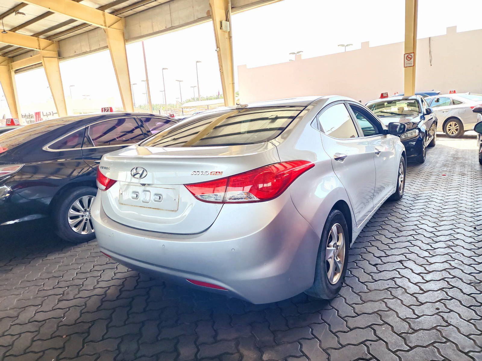 2011 HYUNDAI AVANTE — 154210 KM — Lot 116627 — Souq - Marhaba Auctions Used Cars - Image 3