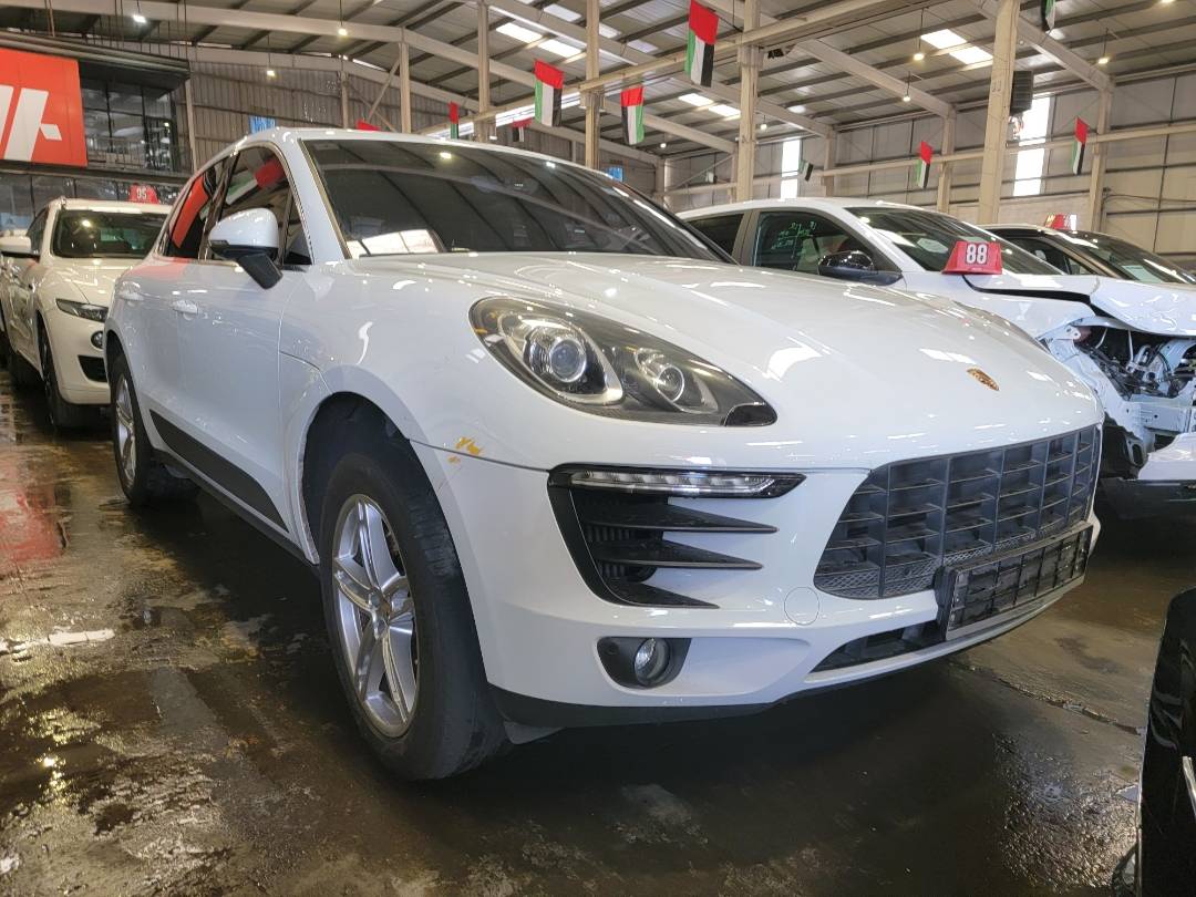 2015 PORSCHE MACAN — 137296 KM — Lot B53531 — Main - Marhaba Auctions Used Cars - Image 5