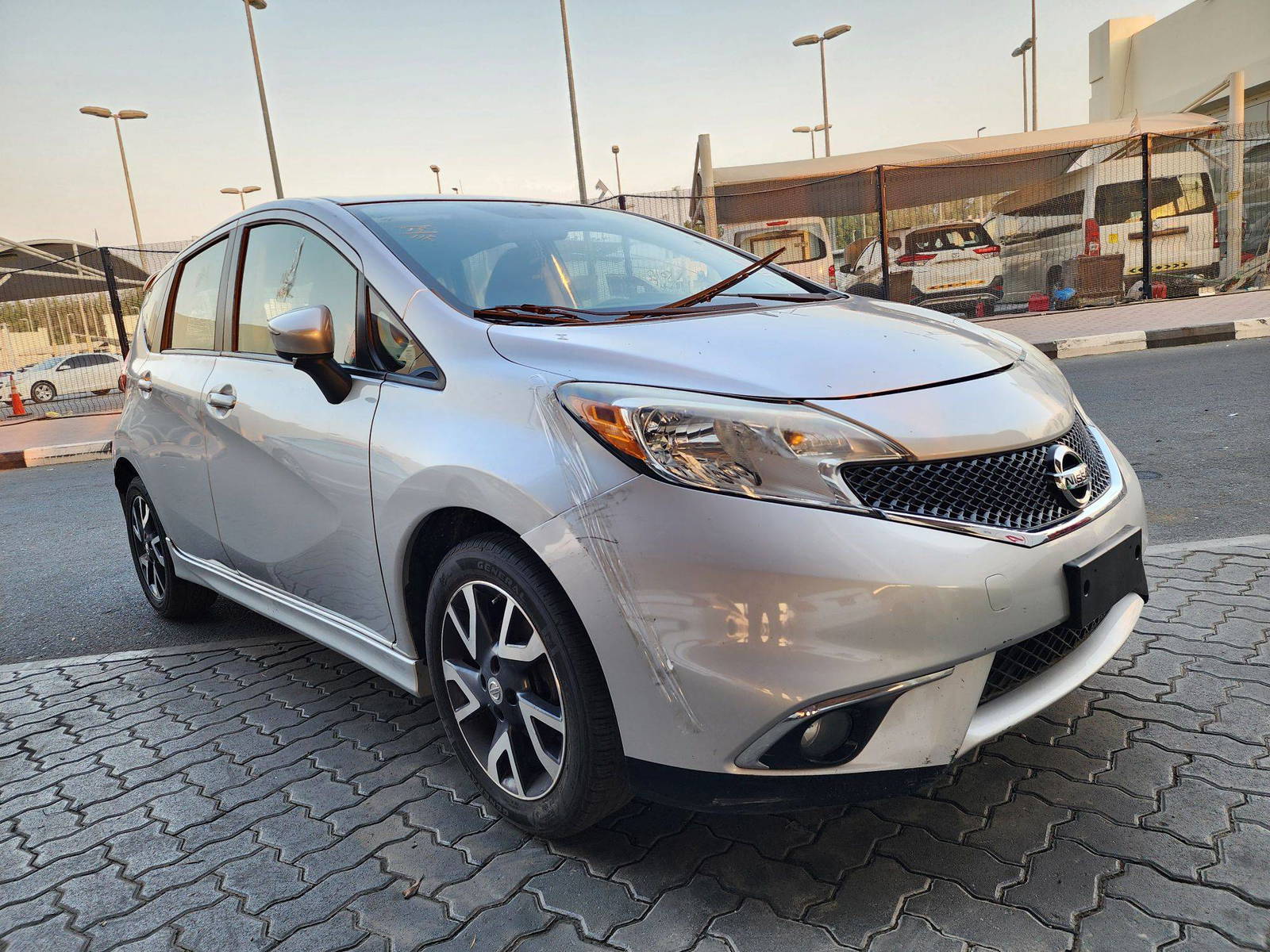 2015 NISSAN VERSA NOTE — 71863 Miles — Lot 70036 — Souq - Marhaba Auctions Used Cars - Image 4