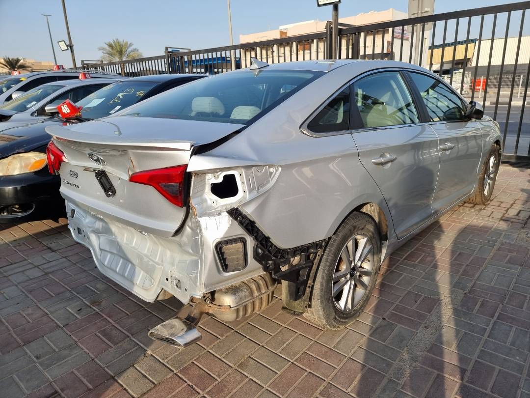 2016 HYUNDAI SONATA — 137746 Miles — Lot 125487 — Ind. 12 - Marhaba Auctions Used Cars - Image 4