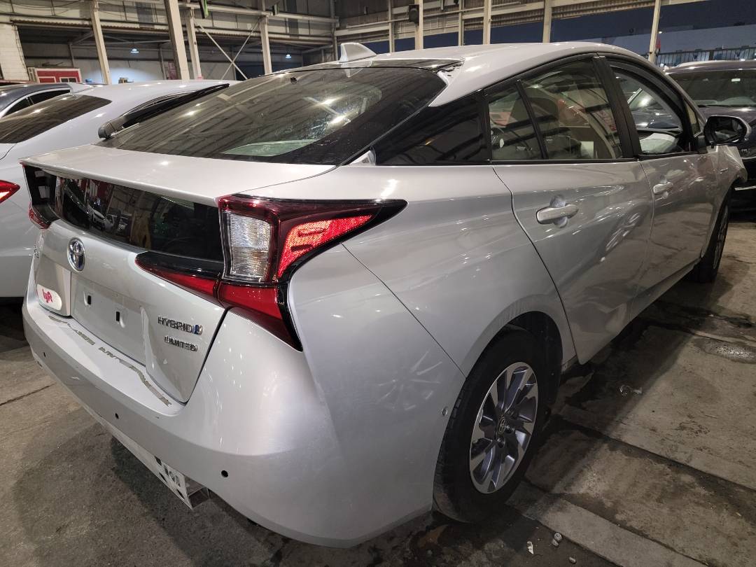2022 TOYOTA PRIUS — 33589 Miles — Lot 67696303 - Marhaba Auctions Used Cars - Image 3