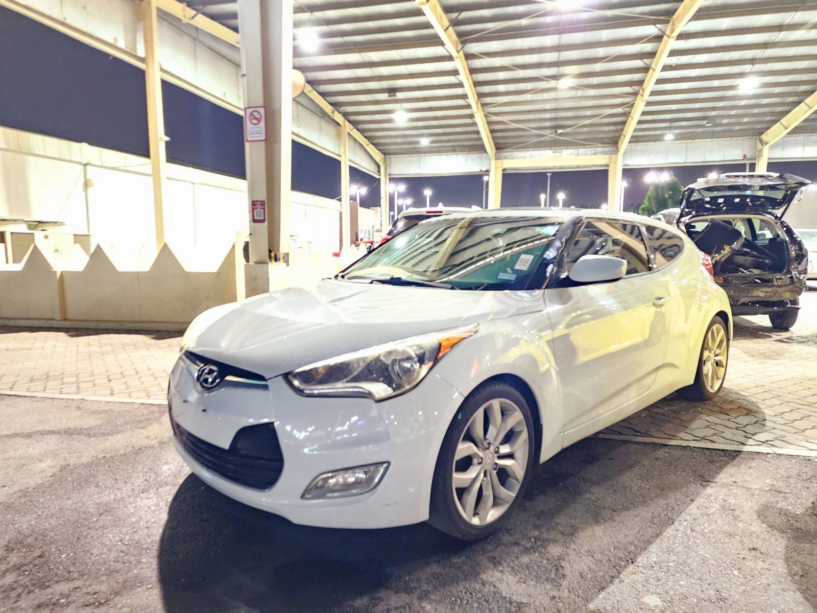 2012 HYUNDAI VELOSTER — 196250 Miles — Lot 2CU057401 — Souq - Marhaba Auctions Used Cars - Image 5